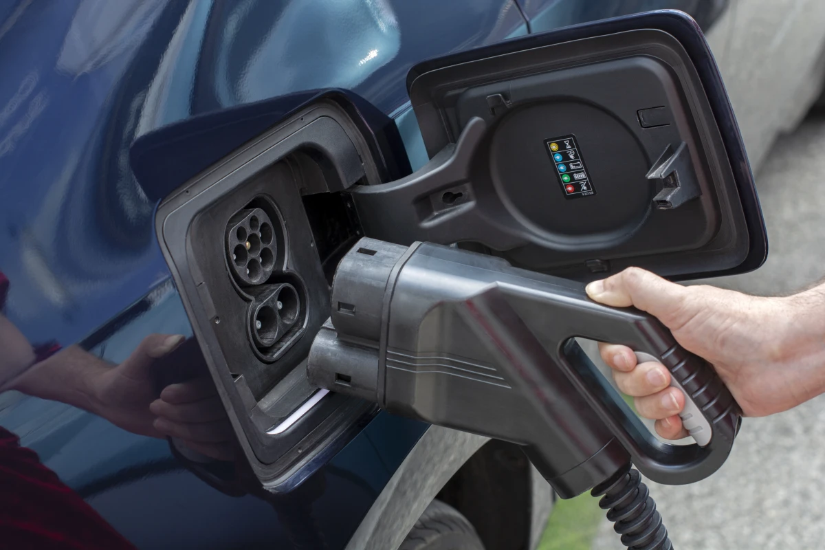 Les Droits des Propriétaires Tesla : Personnalisation et Limites Légales